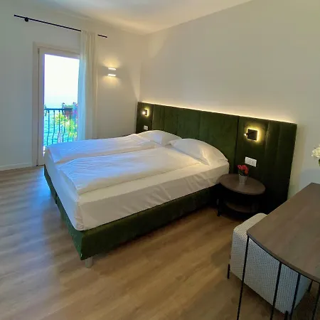 Pai Hotel Torri Del Benaco
