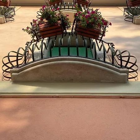 Otel Pai Torri Del Benaco