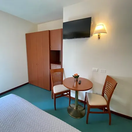 Otel Pai Torri Del Benaco