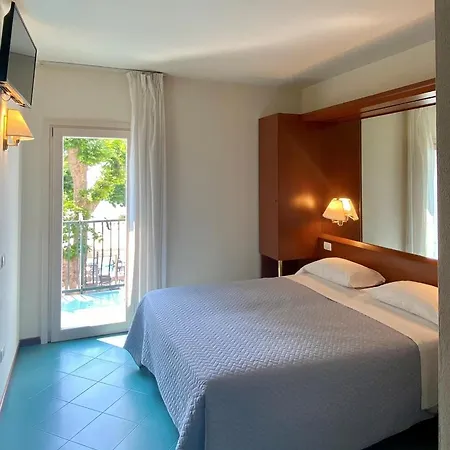 Hotel Pai 3*